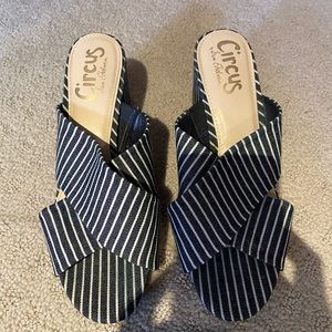 Circus by Sam Edelman slip on mini heels